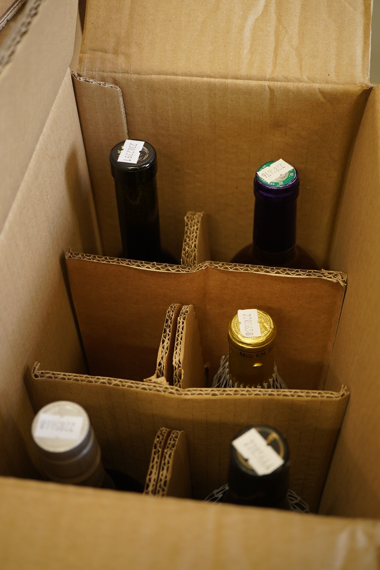 A mixed parcel of Muscat and Port